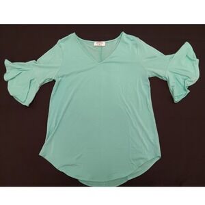 Boho Summer Zenana Mint Green V-Neck Bell Sleeve Top Women's Medium Relaxed Fit